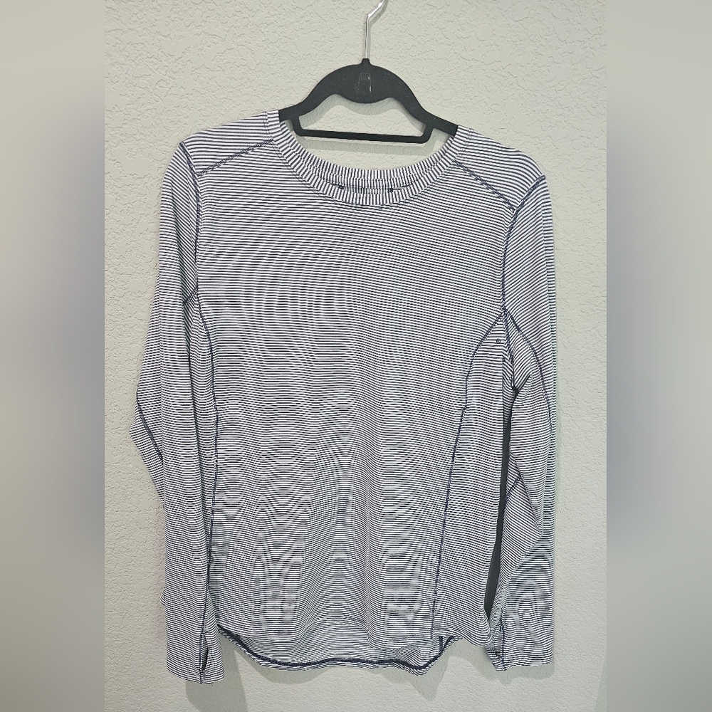 Women's Large Duluth Trading Pier Genius long sleeve shirt